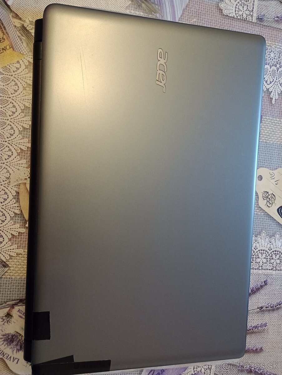 Acer Aspire E1- 532