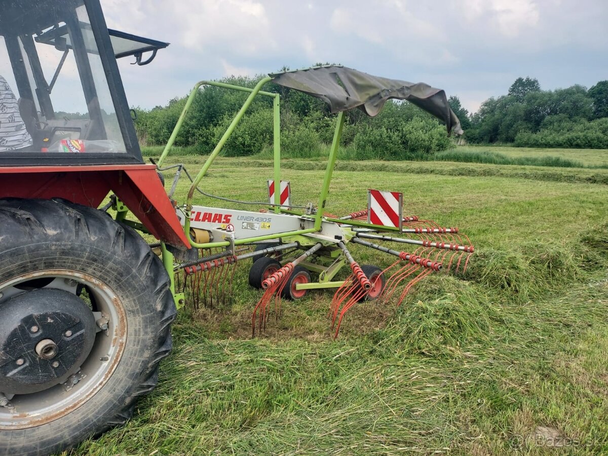 Nahrabovač zhrnovač sena píce 4.5 Krone liner claas kuhn 3m