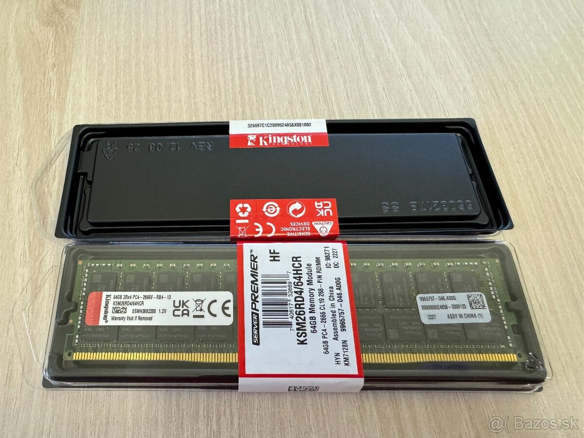 7 x KINGSTON Server RAM 64GB/DDR4/ECC/2666MHz/CL19