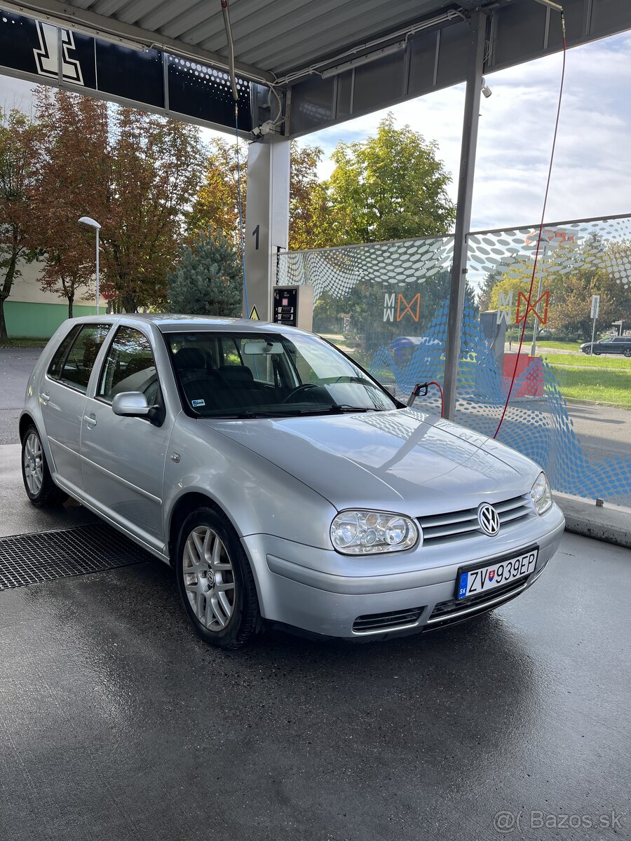 Golf 4 1.6 77kw top stav