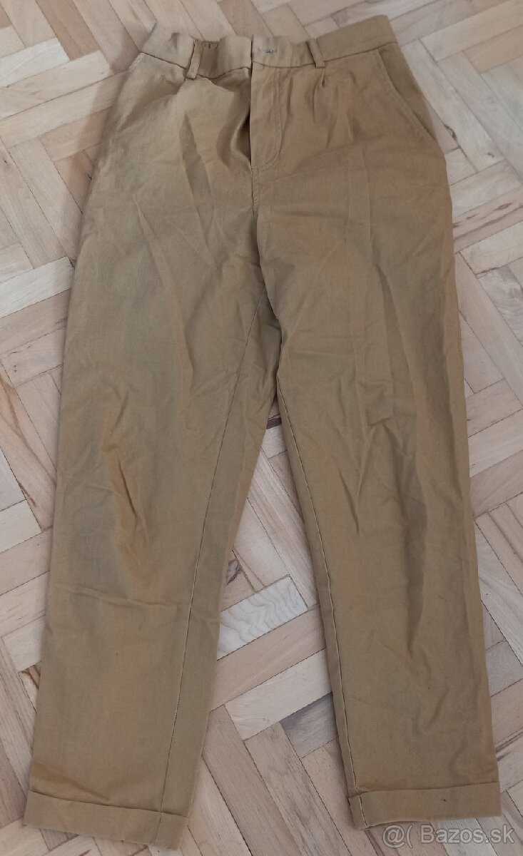 Nohavice Pull&Bear, strihu "chino", velkost S