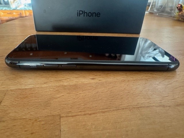 Iphone 11 pro 64GB space grey