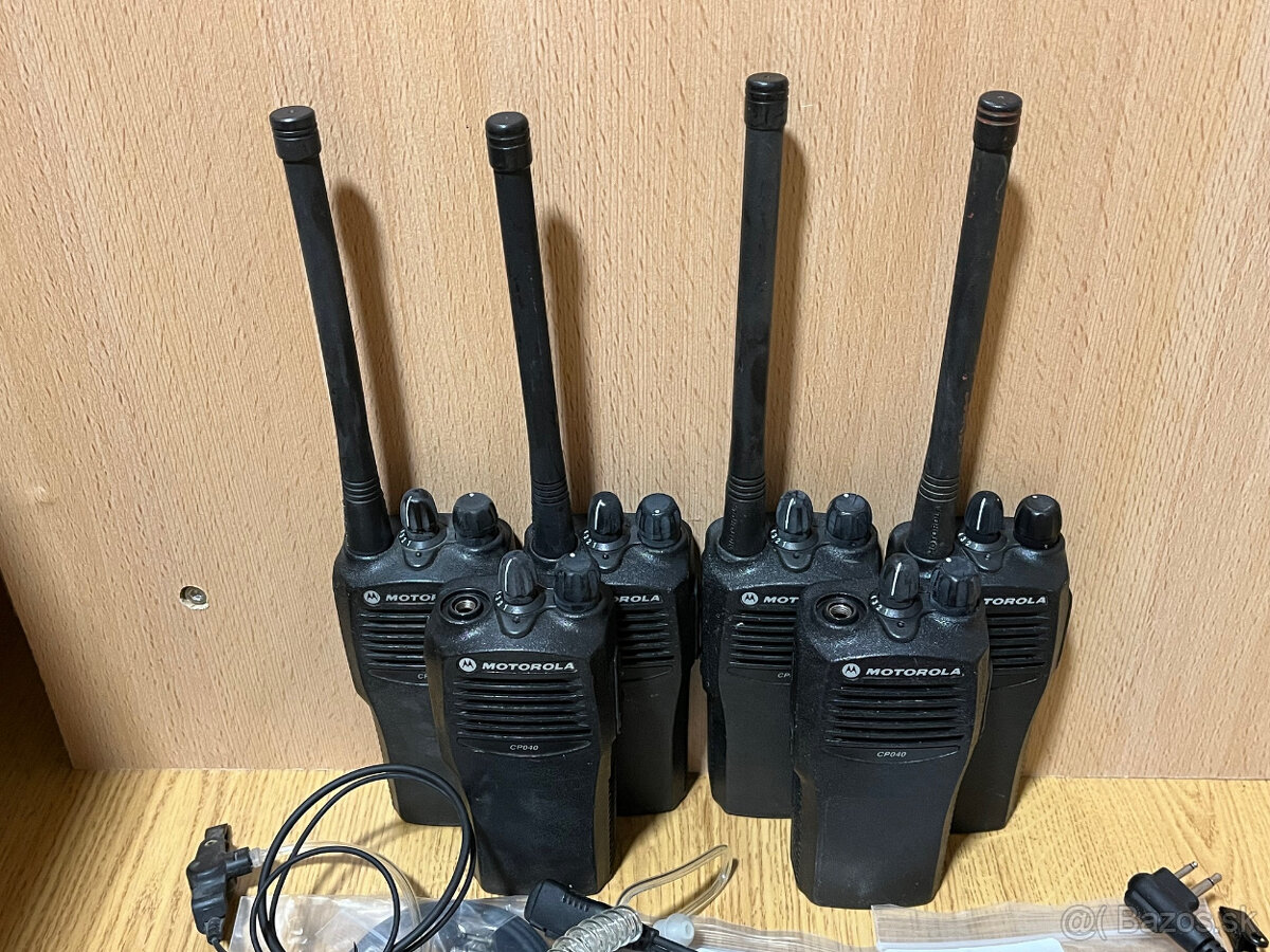 Vysielačky motorola CP040 VHF 4kanal 6ks