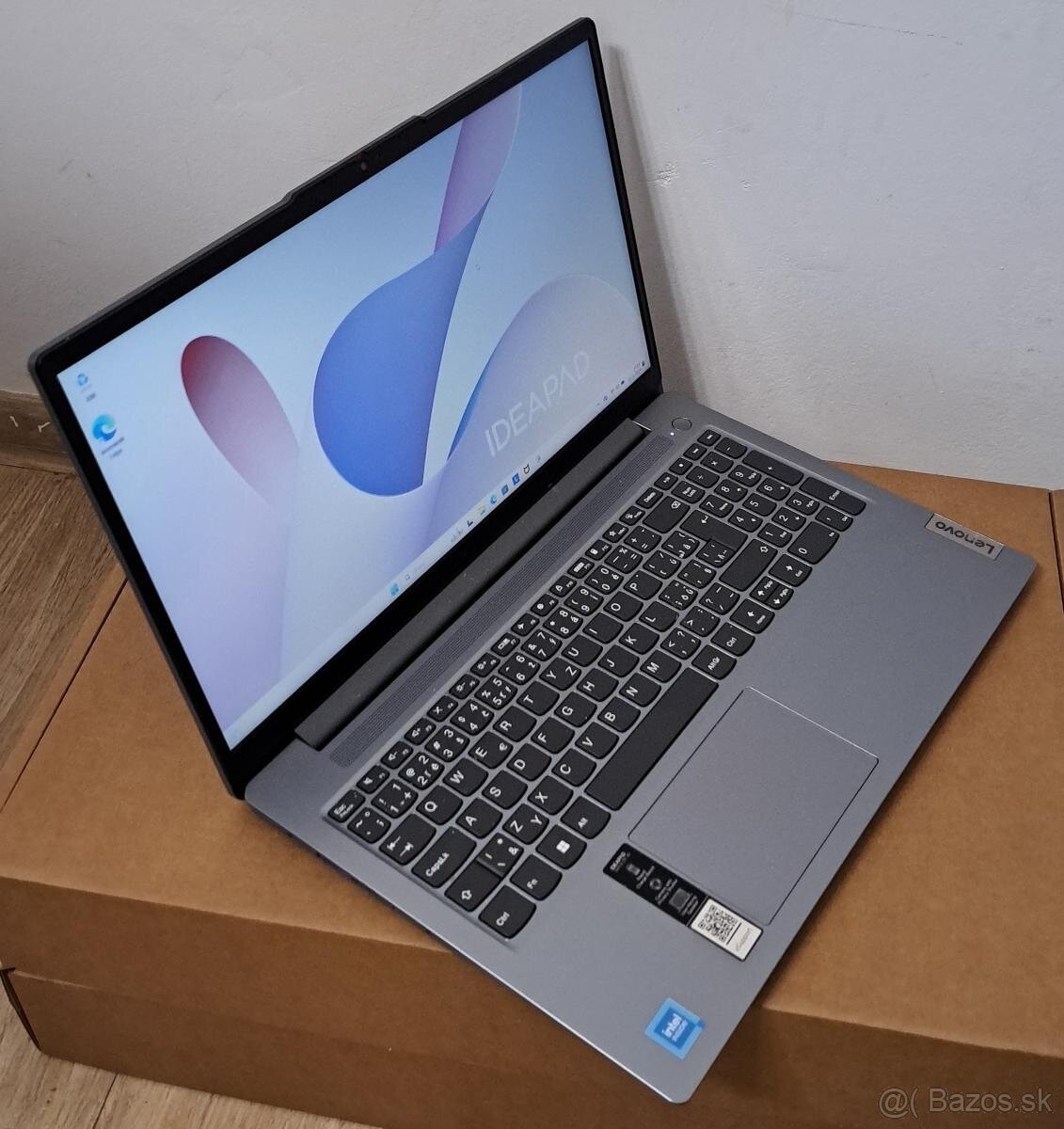 Lenovo IdeaPad Slim 3, 15.6" displej - Ako nový