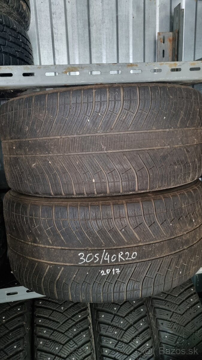 305/40r20