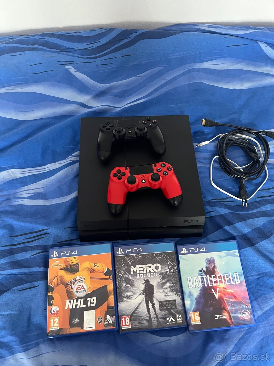 Playstation 4 500GB 2 ovládače + 3 hry