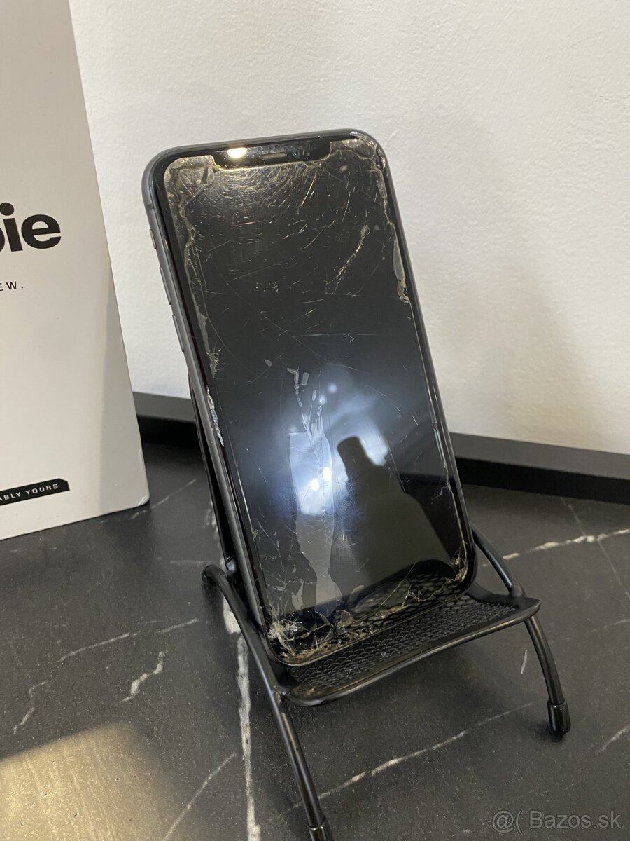 Apple iPhone 11 64GB Black