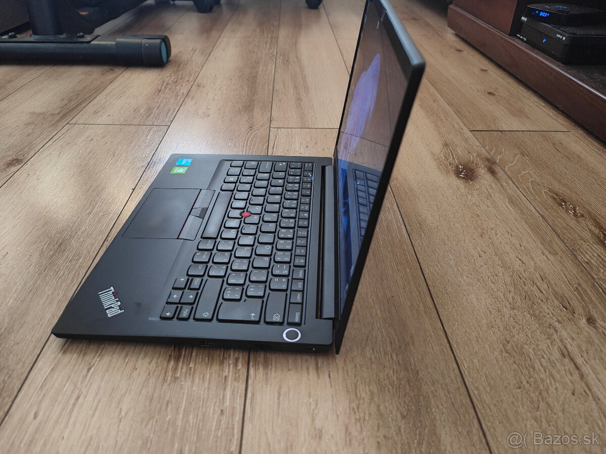 Lenovo ThinkPad E14 Intel Corei5-1135G7/16GB RAM/256GB SSD