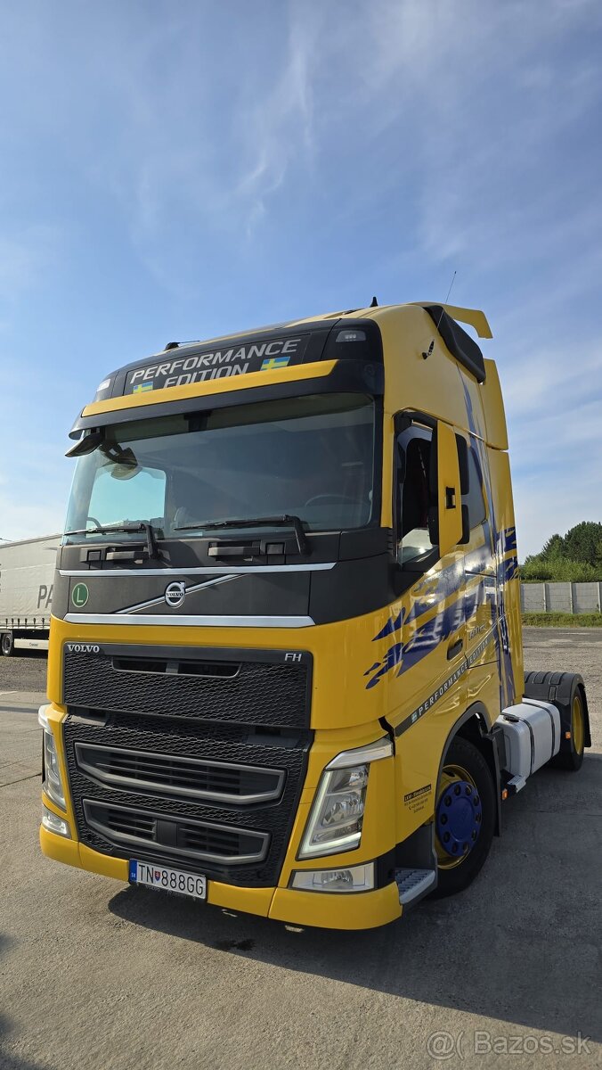 Volvo Mega FH 500