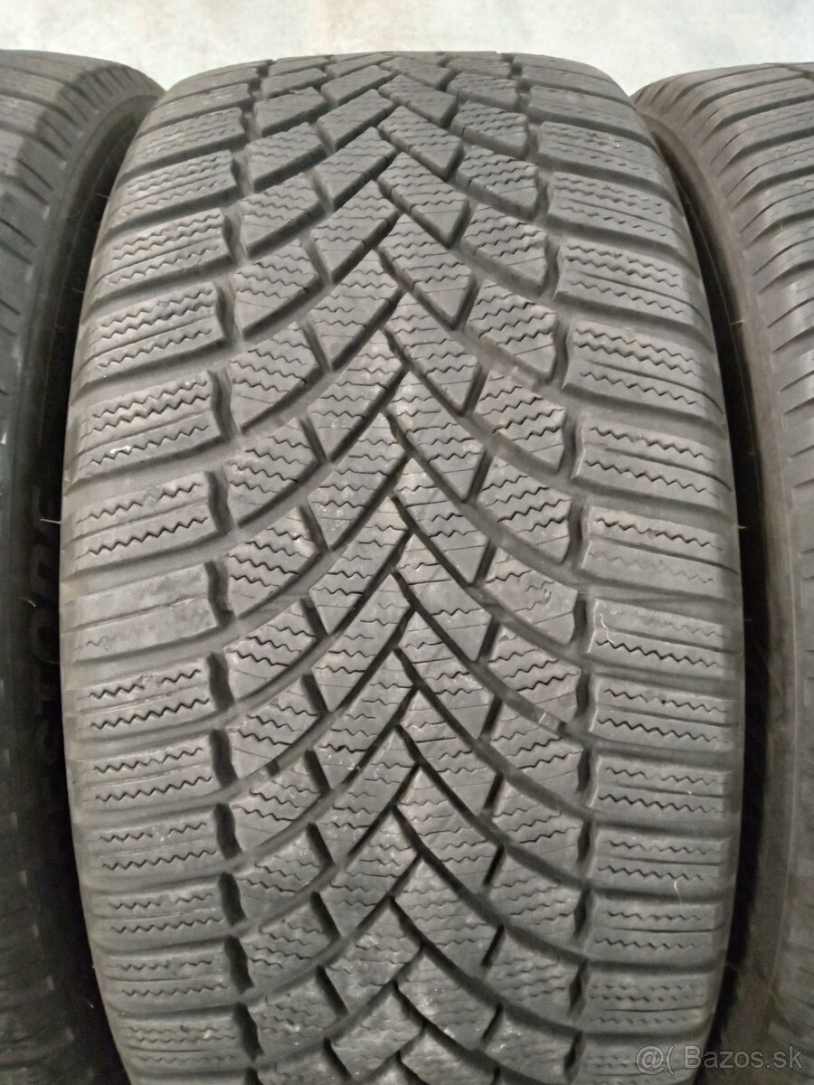 Predam 4ks zimne 235/45 R18 98V BRIDGESTONE BLIZZAK LM005