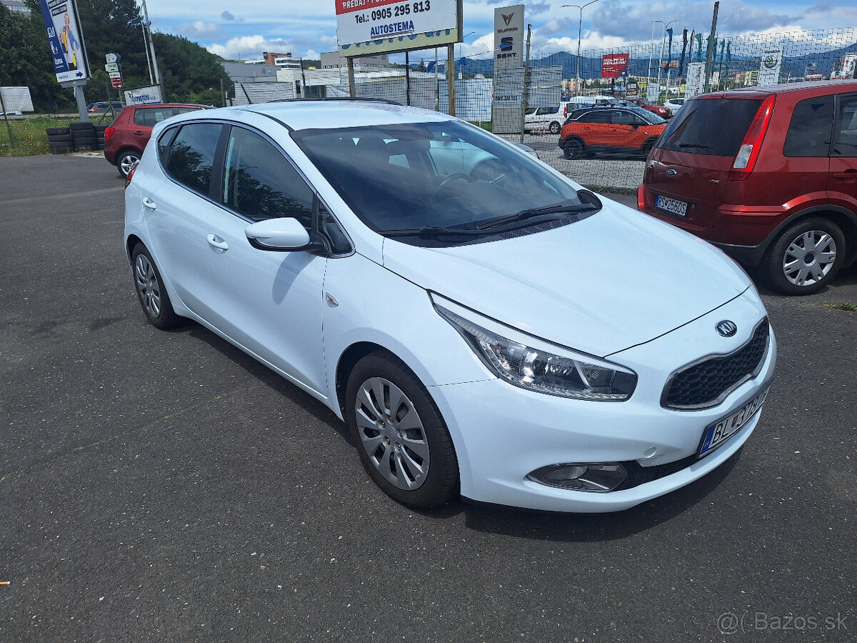 Kia Cee´d 1.4 CRDi LX/Silver