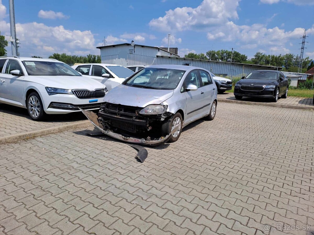 Havarovany VW Golf plus