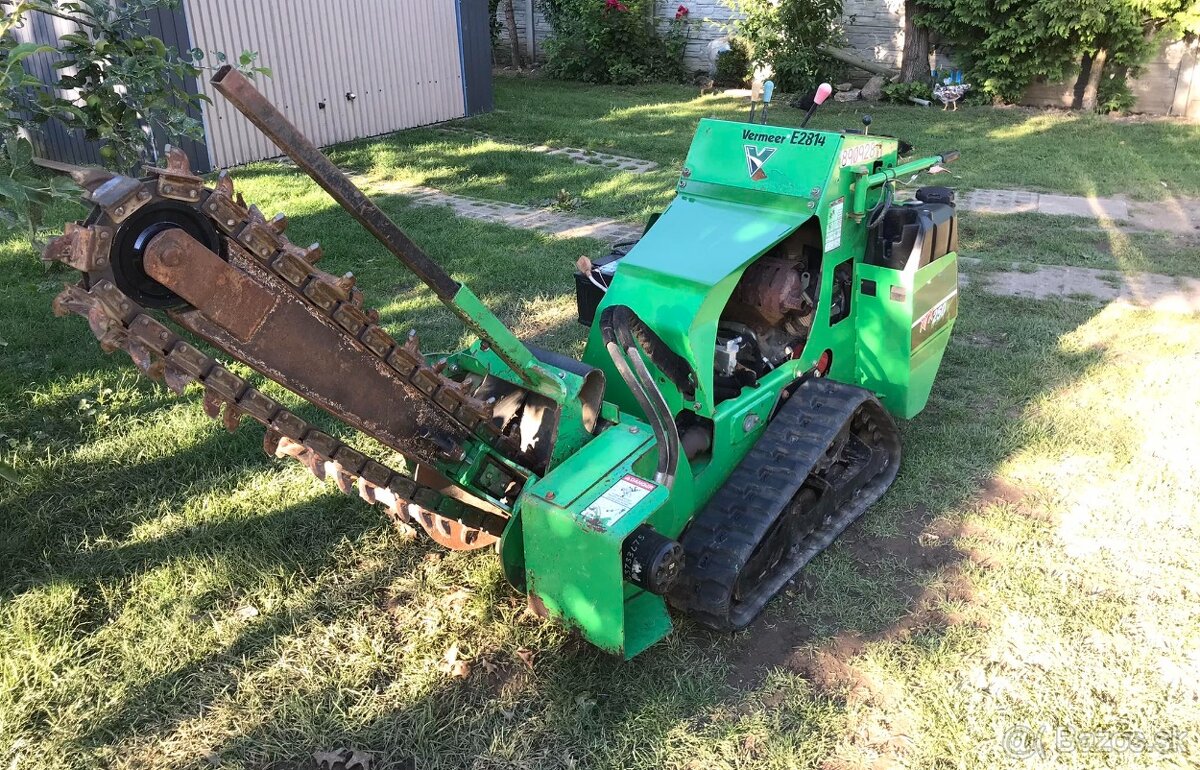 Pásové rýpadlo VERMEER RTX 250 TRENCHER 270 HODÍN z USA