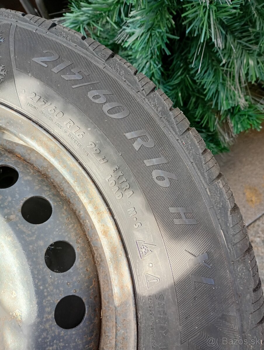 Predám zimné pneumatiky 215/60 r16