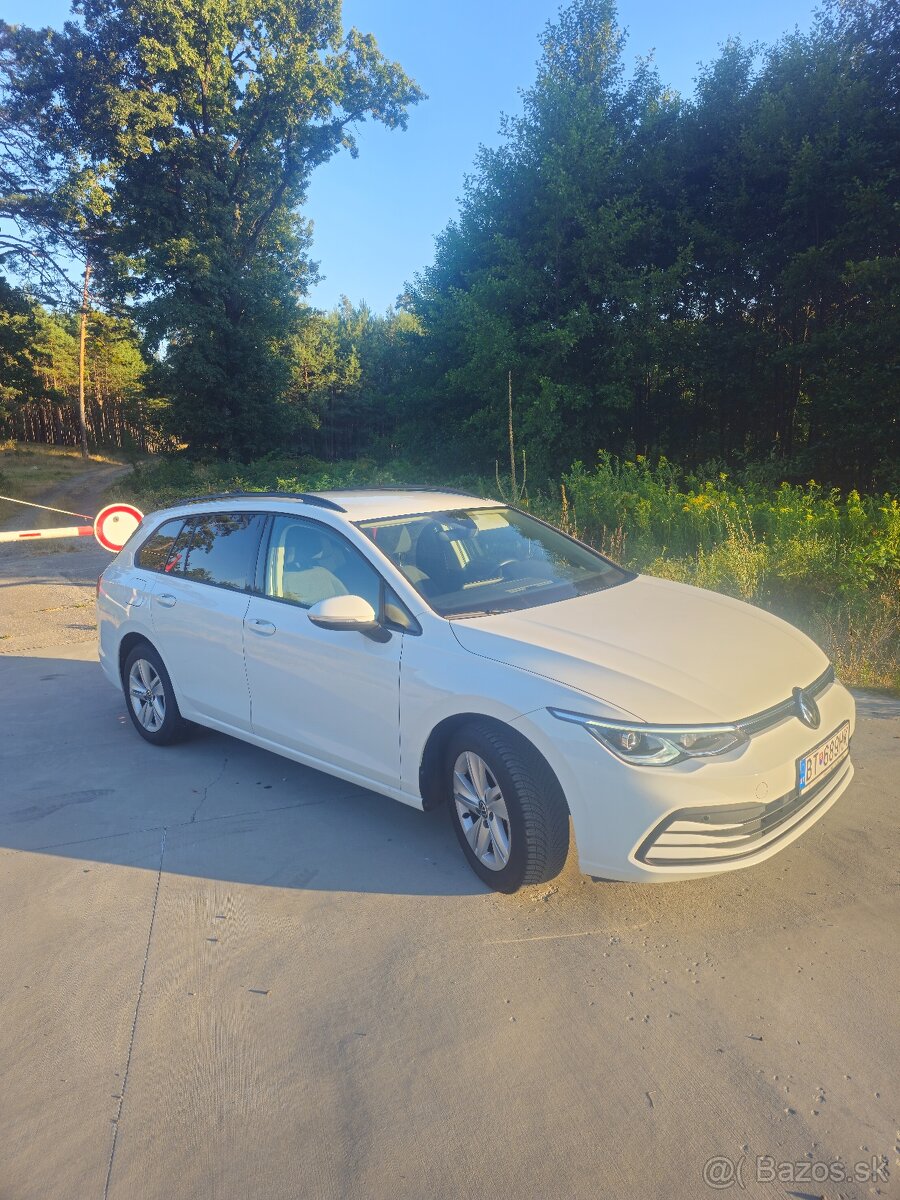 Volkswagen Golf 8 Variant 2022 1.5 TGI 96kw v záruke