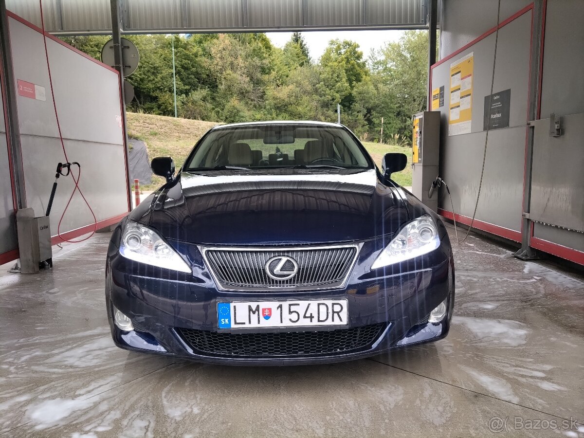 Lexus IS 220d