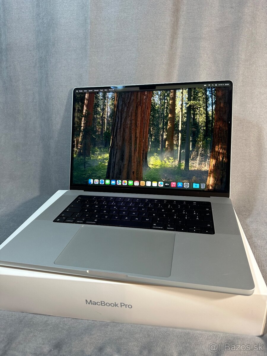 Apple MacBook Pro M1 16palcov