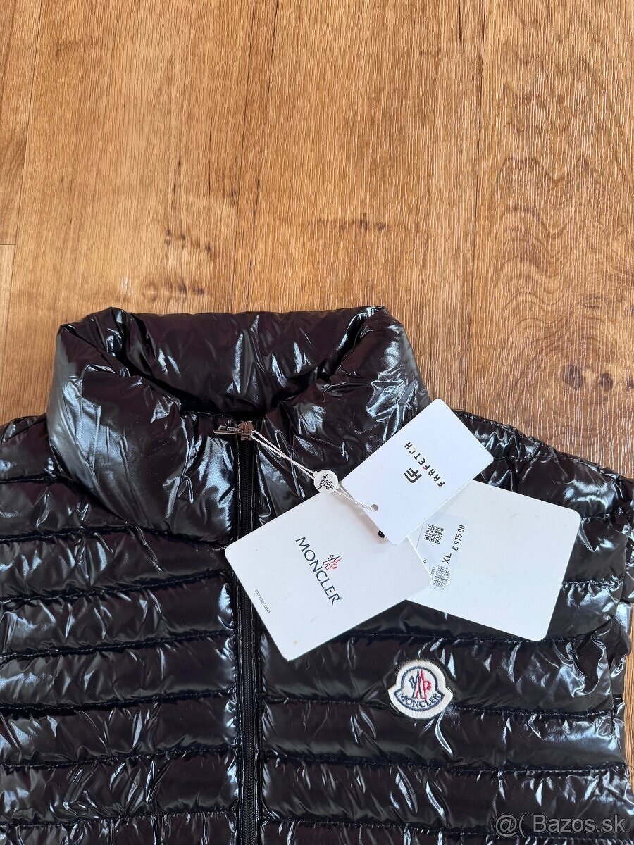 Moncler vesta lesklá