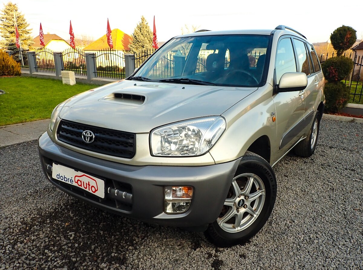 TOYOTA RAV4 2.0D 4x4 - KLIMA- VYHREV SEDADIEL - ŤAŽNE ZAR