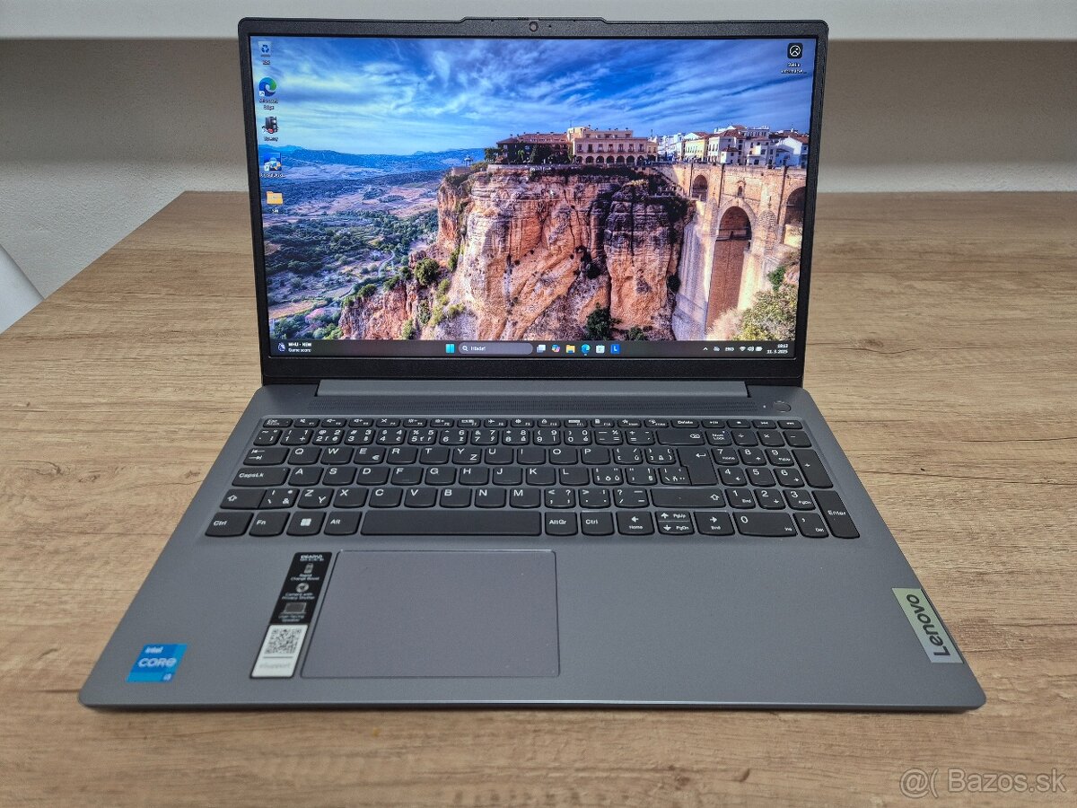 Lenovo Ideapad Slim 3 /i3-N305/8GB RAM/FHD/512GB SSD/