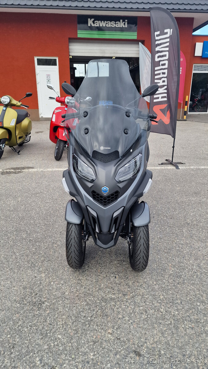 Trojkolka Piaggio MP3 Exclusive 530