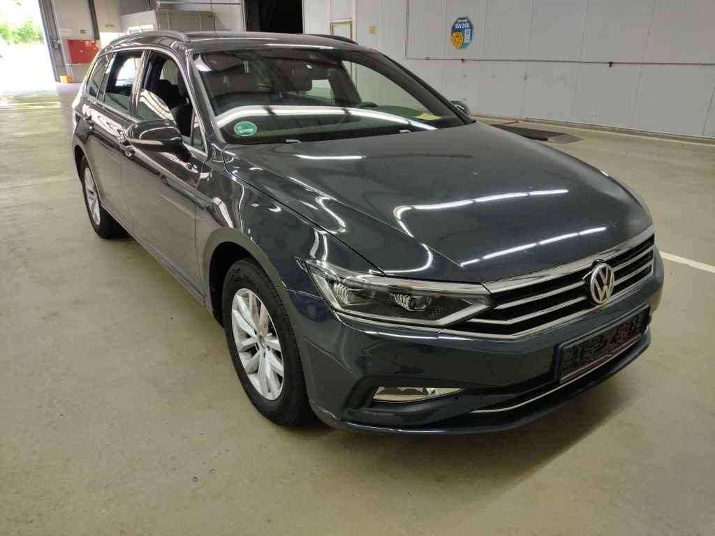 VOLKSWAGEN PASSAT R-LINE B8.5 IQ MATRIX / VIRTUAL