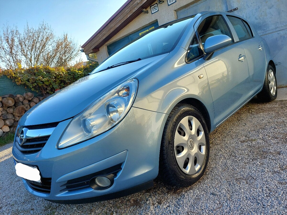 Opel Corsa D 1.2 59kw  149tisíc km