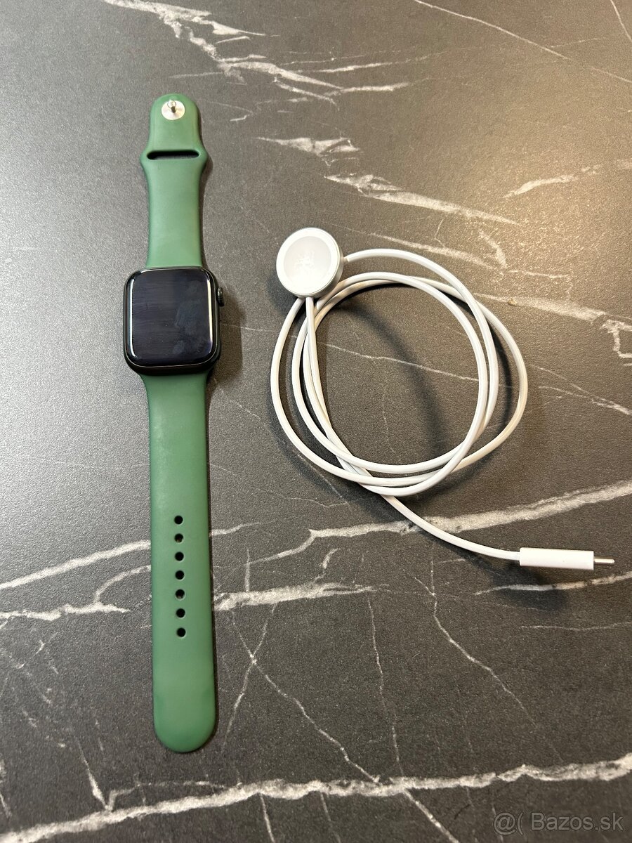 Apple Watch 7 45mm green