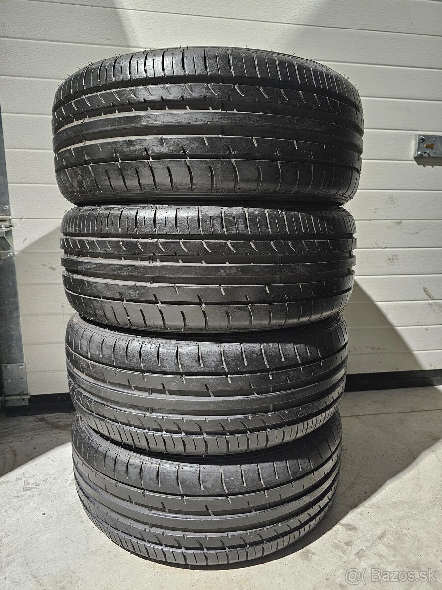 Zánovné Letné Pneu Falken Azenis 215/50 R18