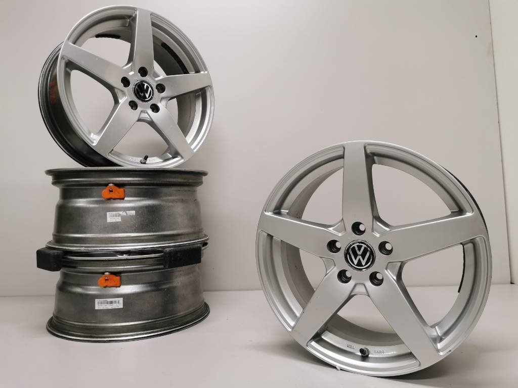 7,5J 5x112 R17 ET52 Vw Golf, Eos, Passat alu disky