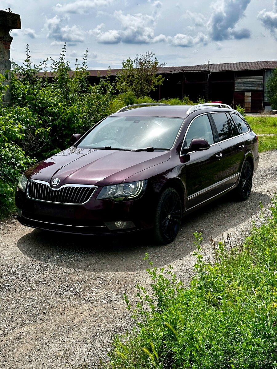 Rozpredam Skoda Superb 2 Facelift kombi . 2.0 TDi 125kw CR .