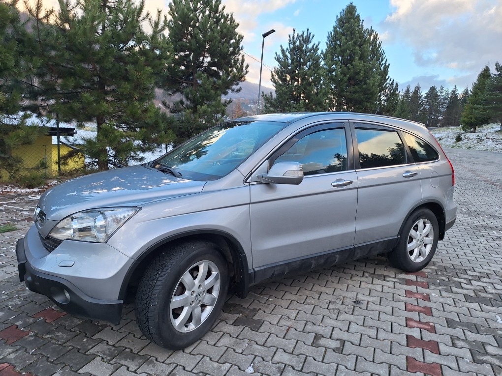 Honda crv 2.0 benzín 110kw ,4x4,A/T(Automat)kúpené v SR