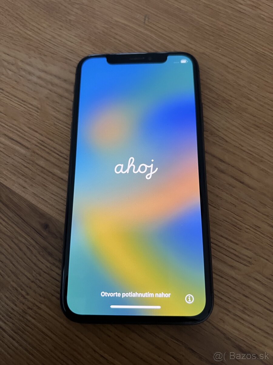 iPhone X 256GB / velmi zachovaly