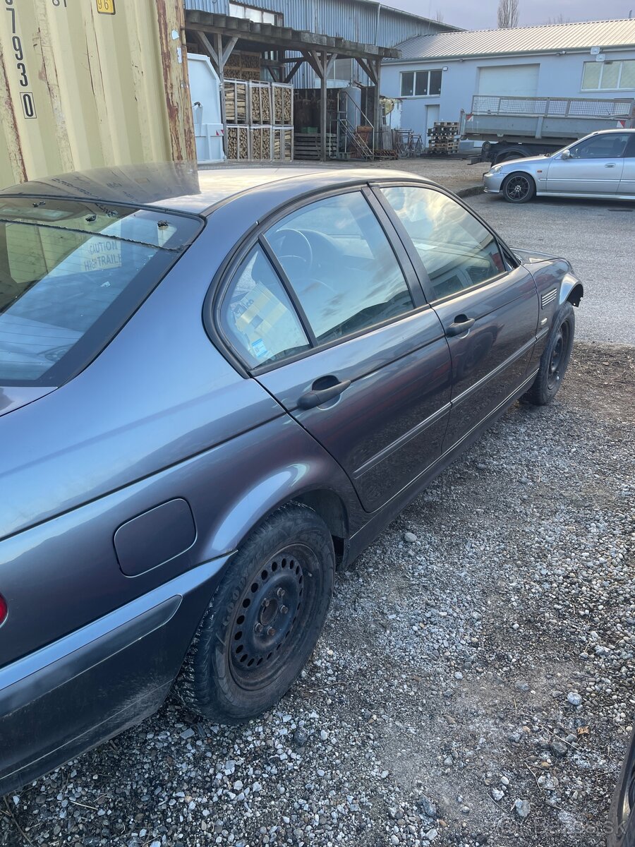 Karoséria BMW e46 318i pred fl