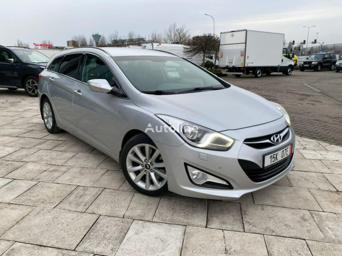 Rozpredám Hyundai I40 combi 1.7 crdi 100kw 2013