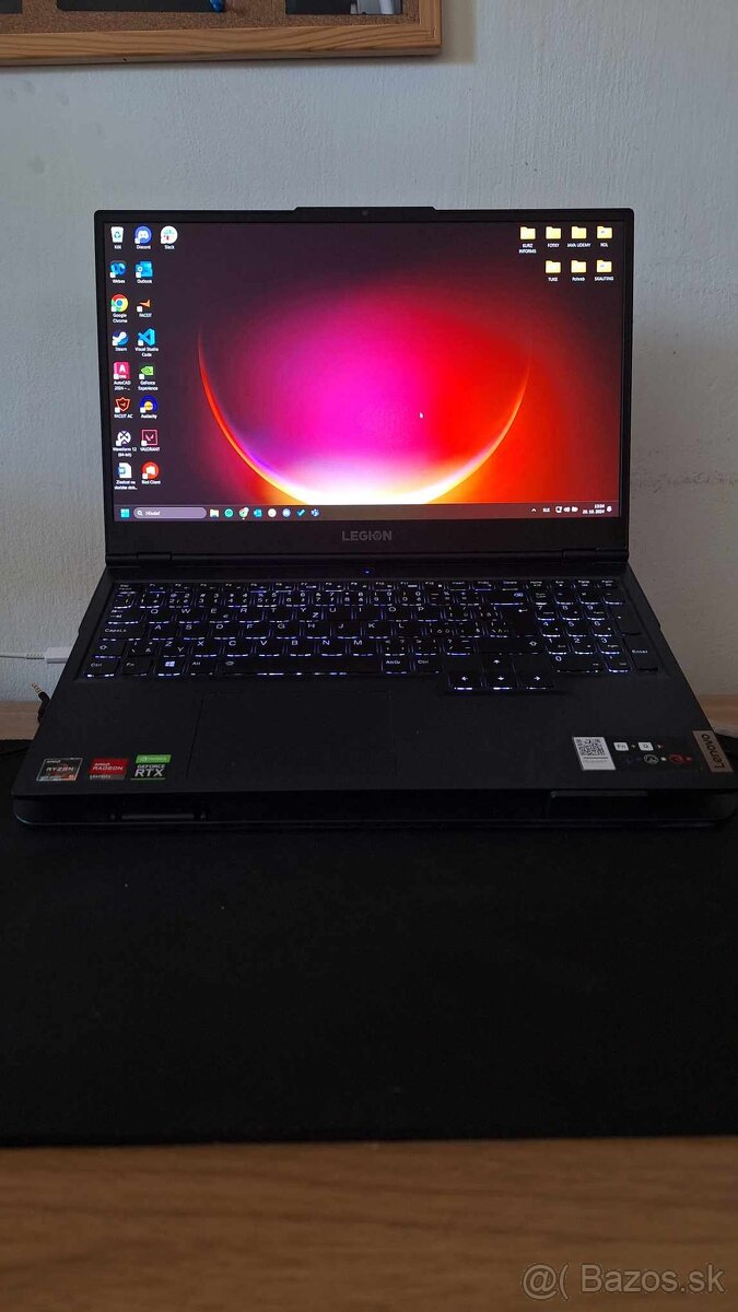 Herný notebook - Lenovo Legion 5-15ACH6H - 800€