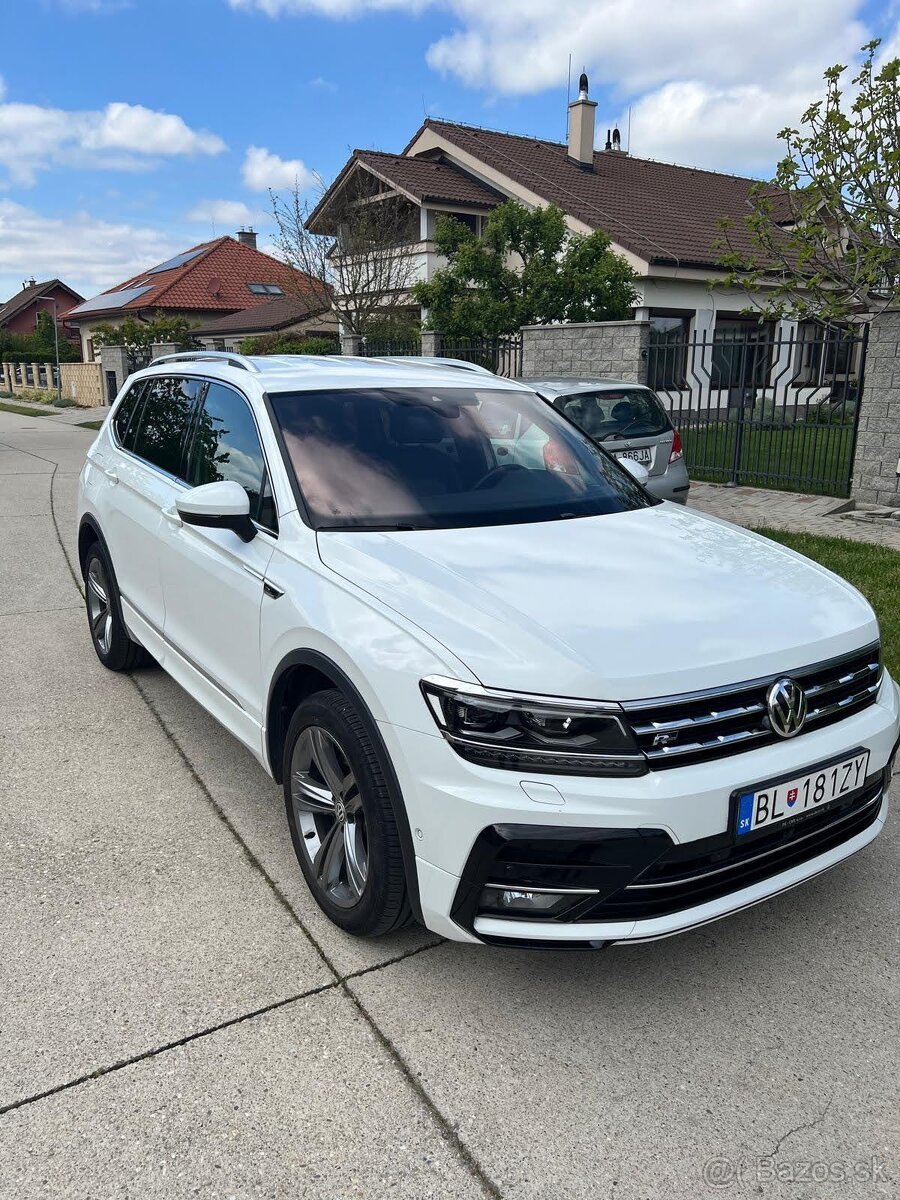 Volkswagen Tiguan Allspace R-Line 2.0 TSI 220k