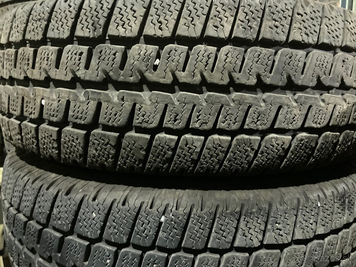 215/70R15 C