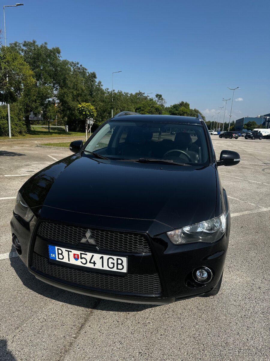 Mitsubishi Outlander 2.0 MIVEC Invite 2WD