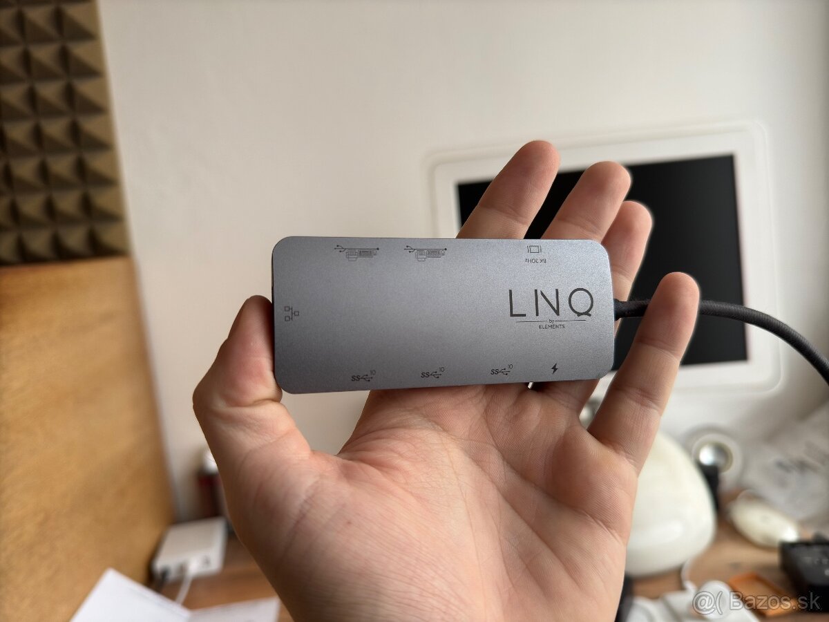 USB HUB 8k LINQ BYELEMENTS 8K