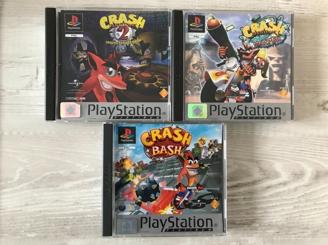 Predam 3 hry Crash Bandicoot na ps1 (idu aj na PS2, PS3)