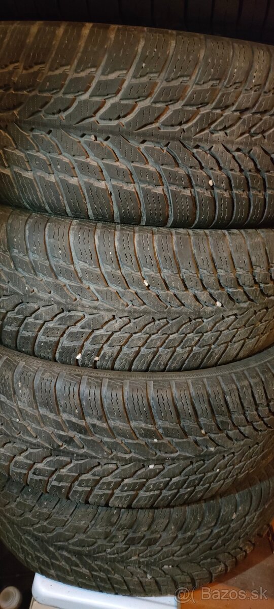 205/60R16 92H