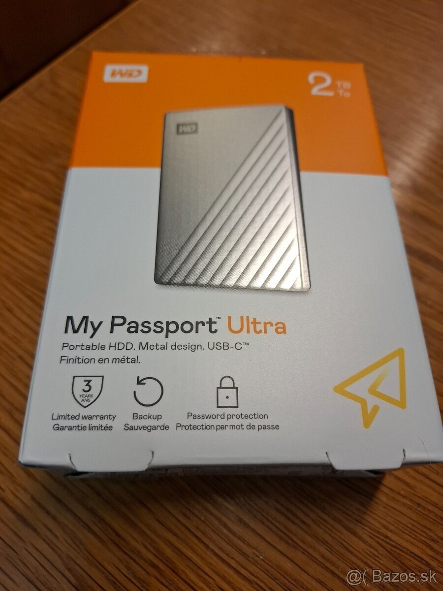 Predám ext disk WD 2.5" 2TB My passport Ultra Je úplne nový.