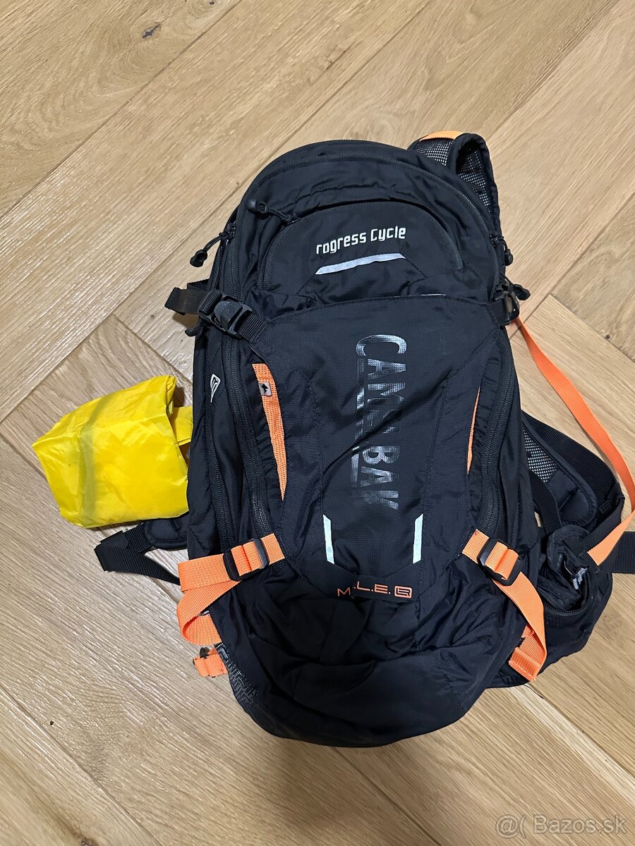 CAMELBAK M. U. L. E. LR 15 Black/ laser orange