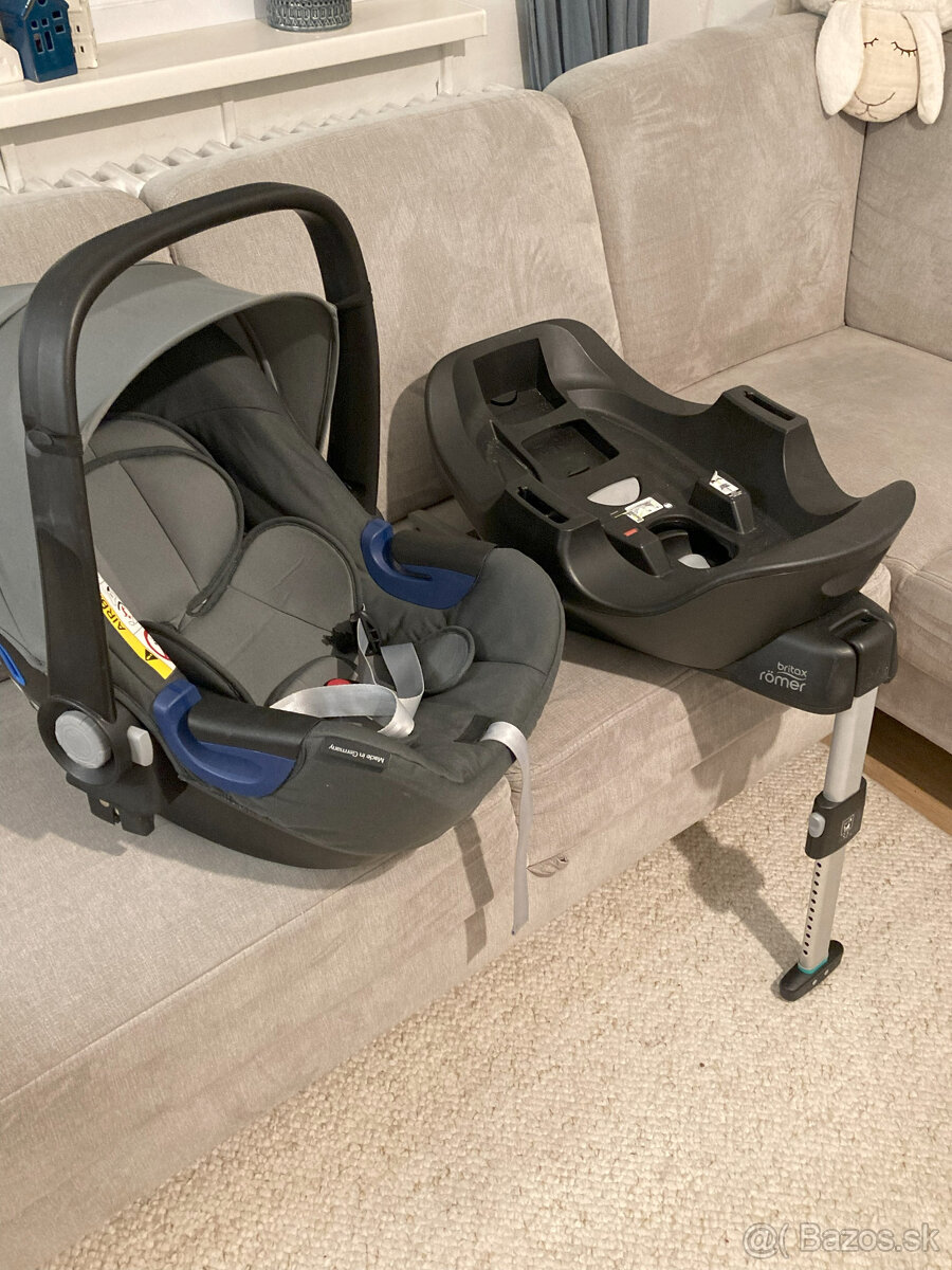 Britax romer baby safe i-size s isofix zakladnou