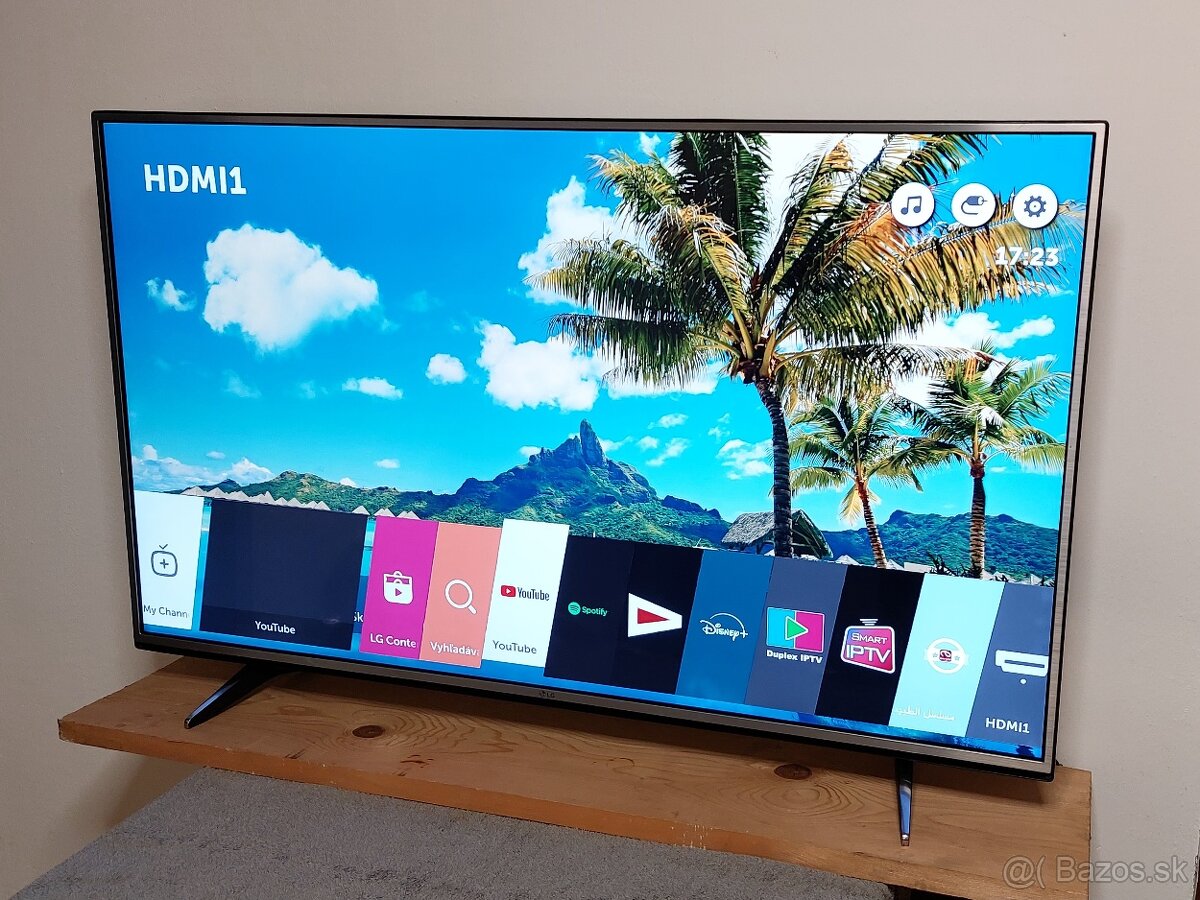 LG 55" 4K UHD Smart TV (LG 55UH615V)