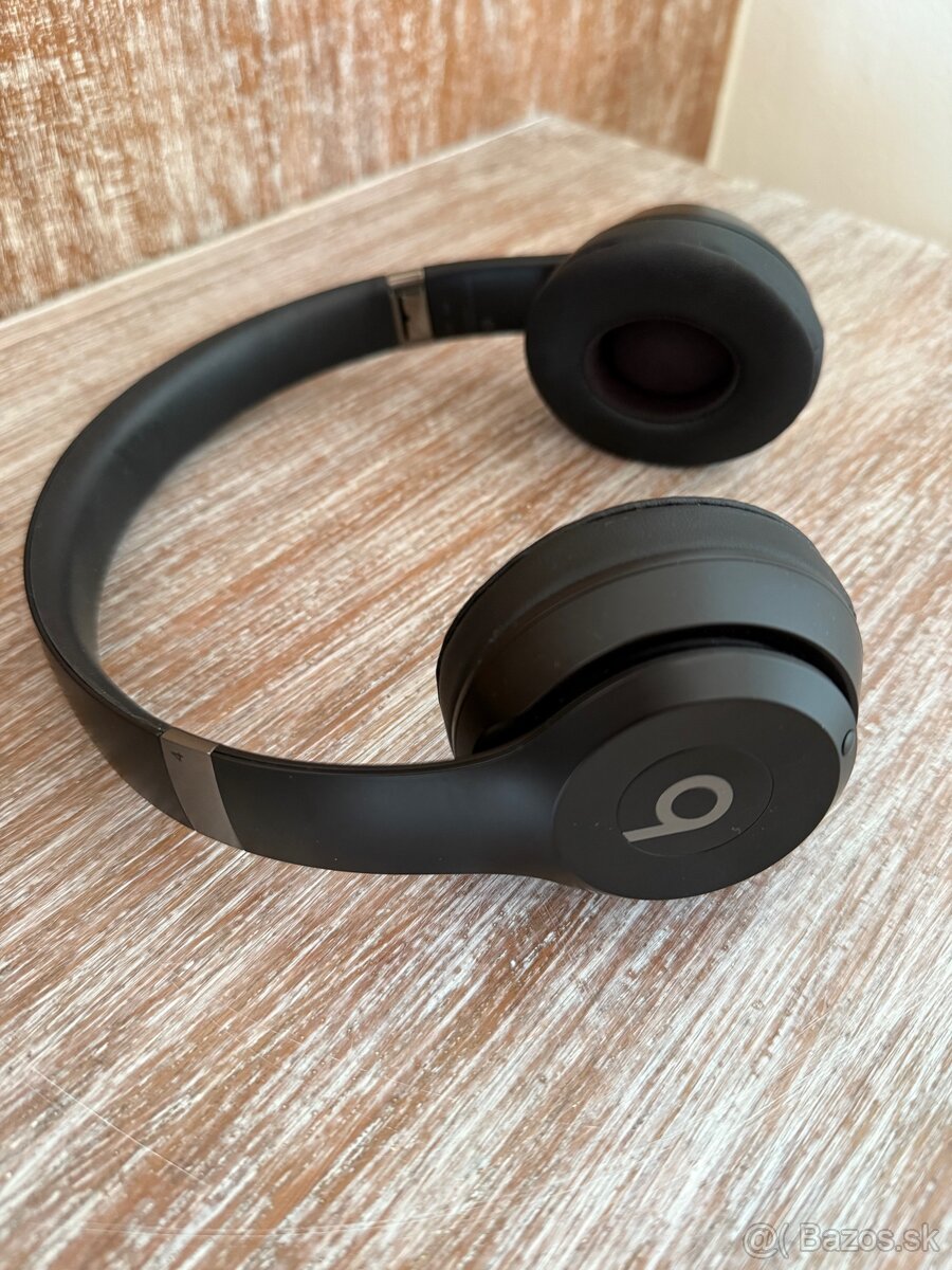 Beats Solo 4 wireless