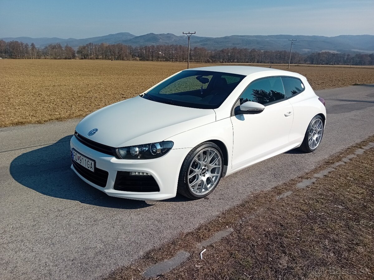 VW Scirocco R ,2.0Tsi,195kw,2012,manuál