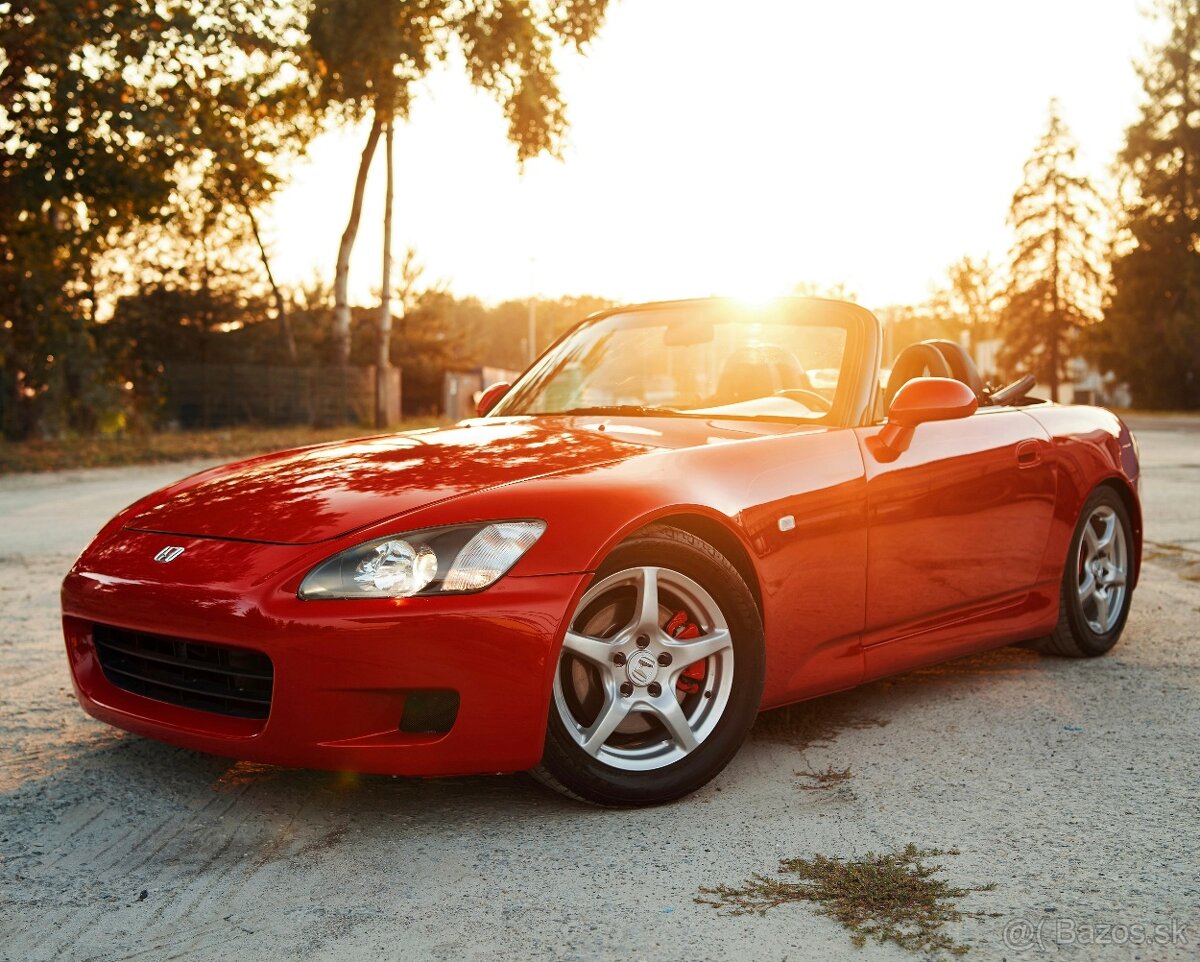 HONDA S2000 FORMULA RED