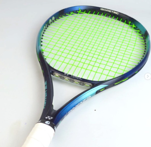 Yonex Ezone 100  300g tenisova raketa